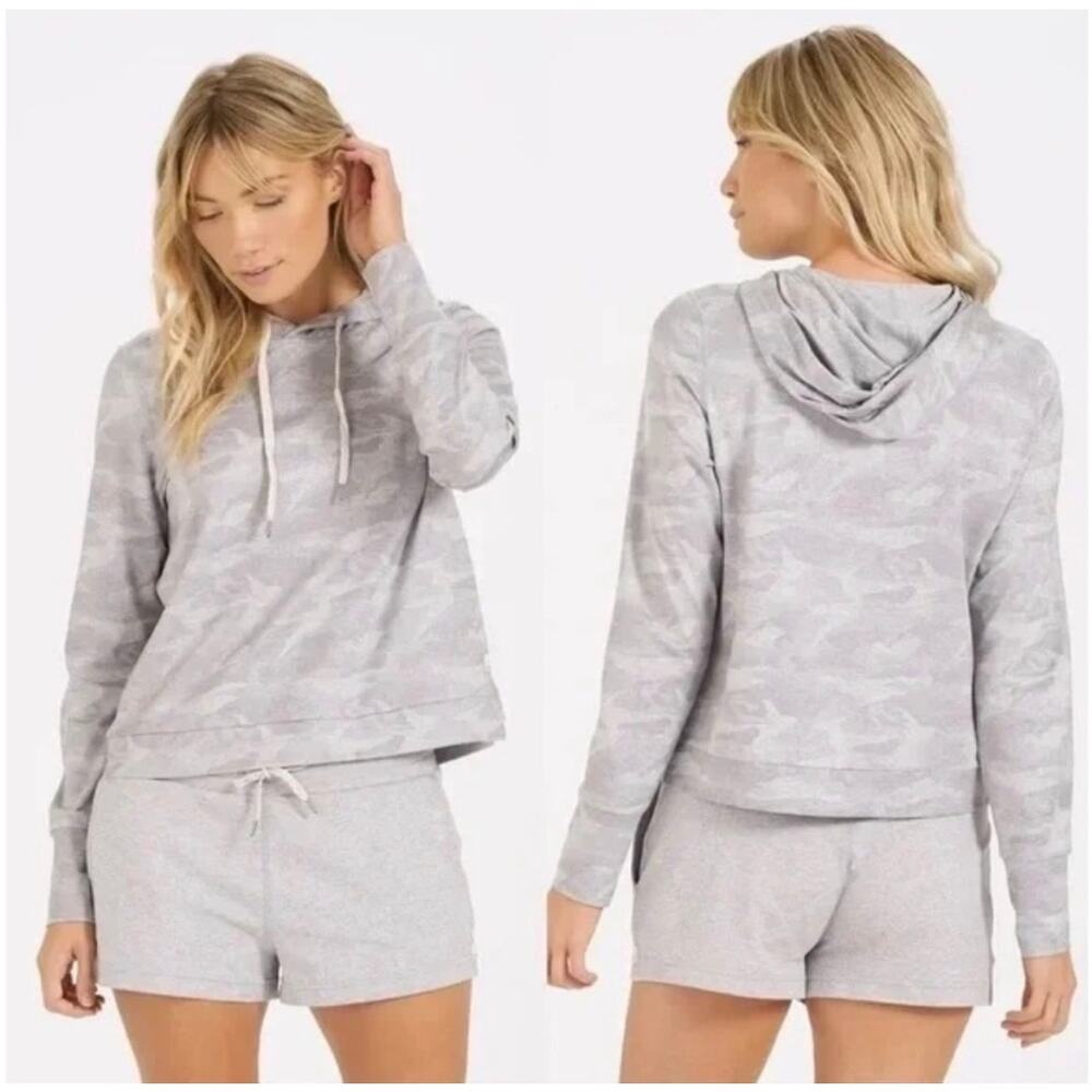 Vuori Women’s Halo Essential Hoodie Pale Heather Camo Gray Small